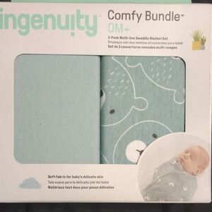 Blue Cozy Blanket with Soft Texture and Minimalist Design​​